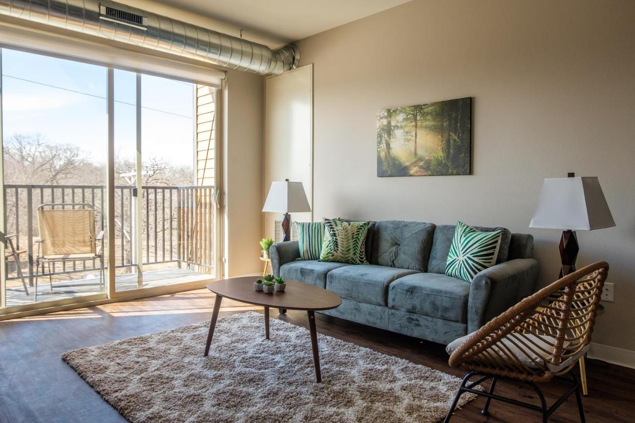 Frontdesk Core Apts Campustown Ames Habitación foto
